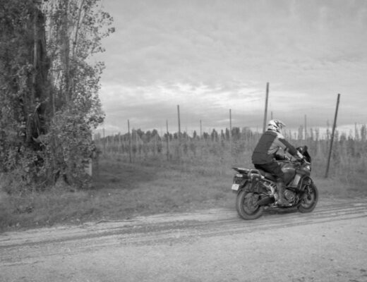 techniques de freinage d'urgence à moto